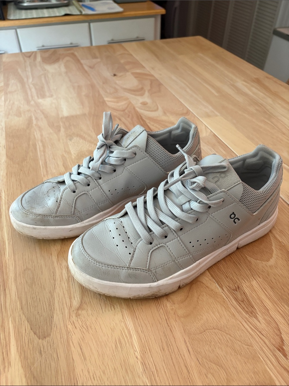 On Running Women's Roger Low-Top Athletic Sneakers in Light Gray and White